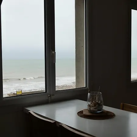 Appartement De Charme Pour Les Couples Avec Vue Mer