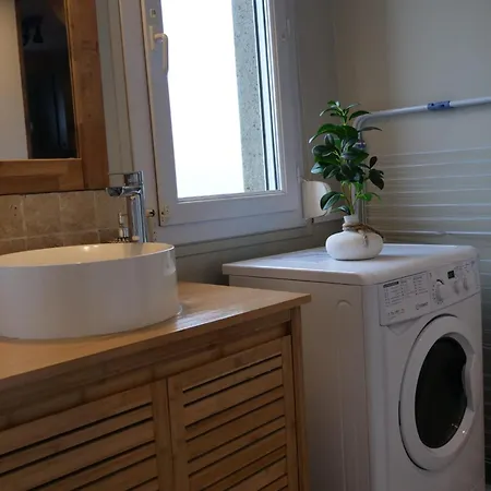 Appartement De Charme Pour Les Couples Avec Vue Mer