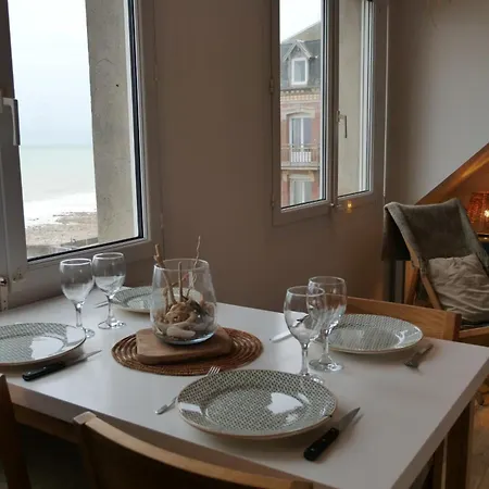 Appartement De Charme Pour Les Couples Avec Vue Mer Ault